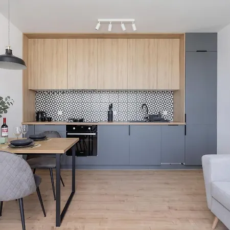 Modern Grzegorzeckie Roundabout Cracow By Renters * 克拉科夫