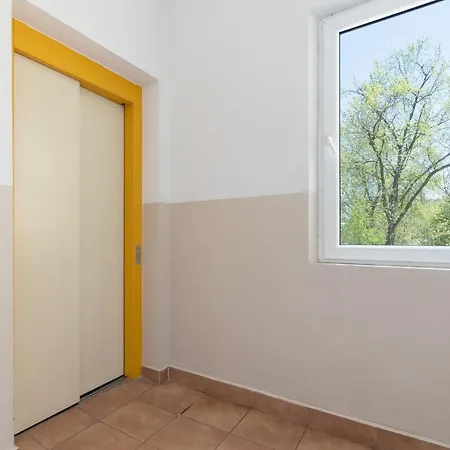 Modern Grzegorzeckie Roundabout Cracow By Renters Apartman *