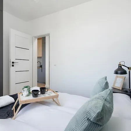 Modern Grzegorzeckie Roundabout Cracow By Renters *