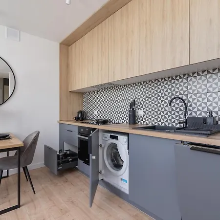 Modern Grzegorzeckie Roundabout Cracow By Renters * קרקוב