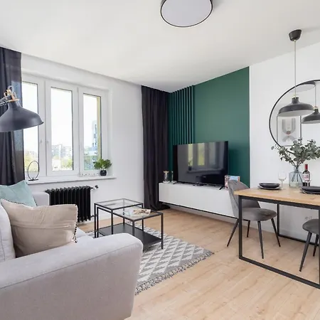 Modern Grzegorzeckie Roundabout Cracow By Renters דירה קרקוב
