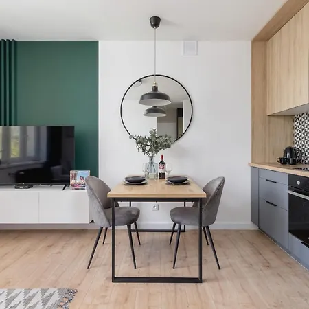 Modern Grzegorzeckie Roundabout Cracow By Renters קרקוב